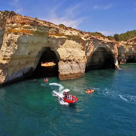 Вилла Villa In Albufeira Near Sea Beach