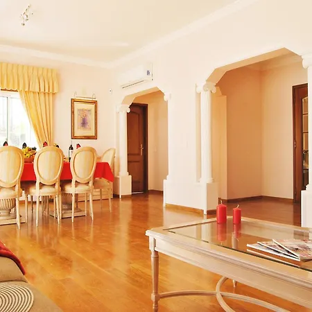 Villa In Albufeira Near Sea Beach Villa *